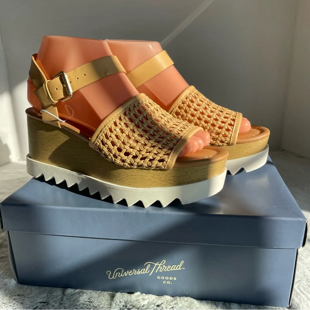 Universal Thread Alba Memory Foam Wedge Platform Sandals, Tan, Women's